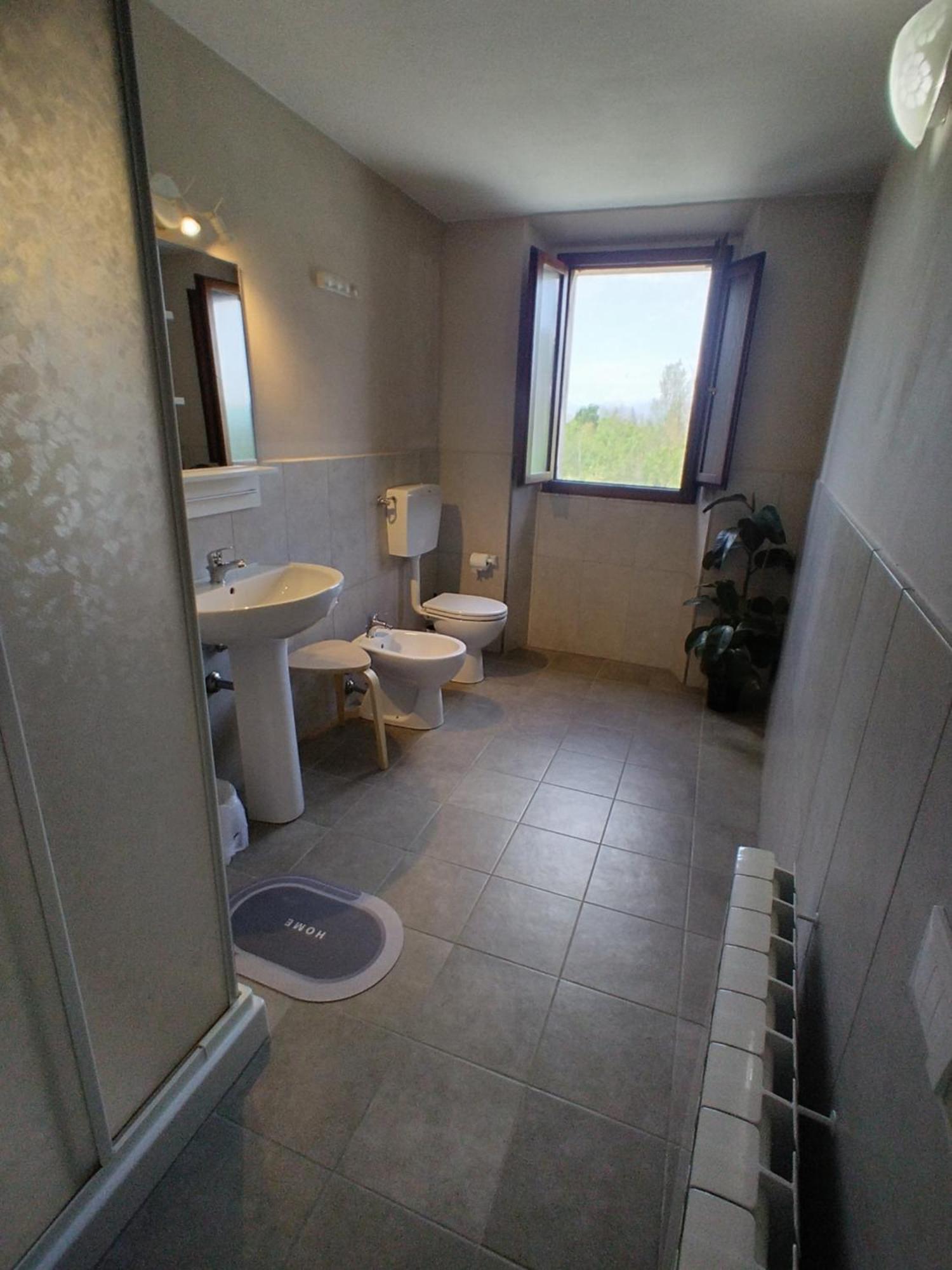 פיזה - Il Casale Toscano - 1900Mt From Leaning Tower - No Breakfast - Free Parking חדר תמונה